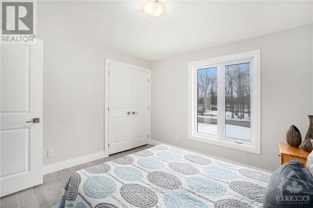 902 Munro Drive, Mcnab/braeside, Ontario  K7S 3G8 - Photo 12 - X12391696