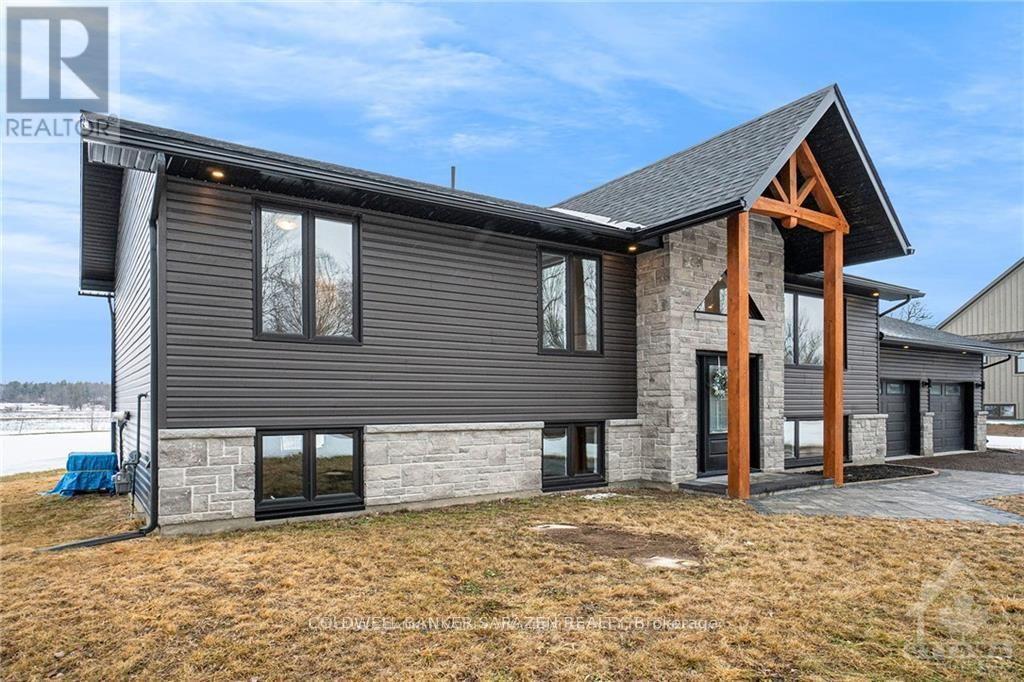 902 Munro Drive, Mcnab/braeside, Ontario  K7S 3G8 - Photo 19 - X12391696