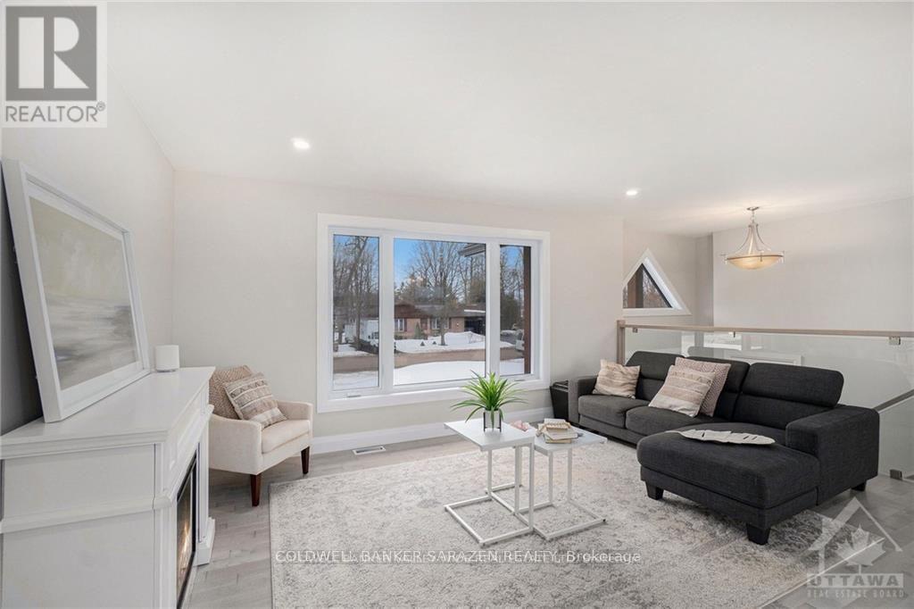 902 Munro Drive, Mcnab/braeside, Ontario  K7S 3G8 - Photo 4 - X12391696