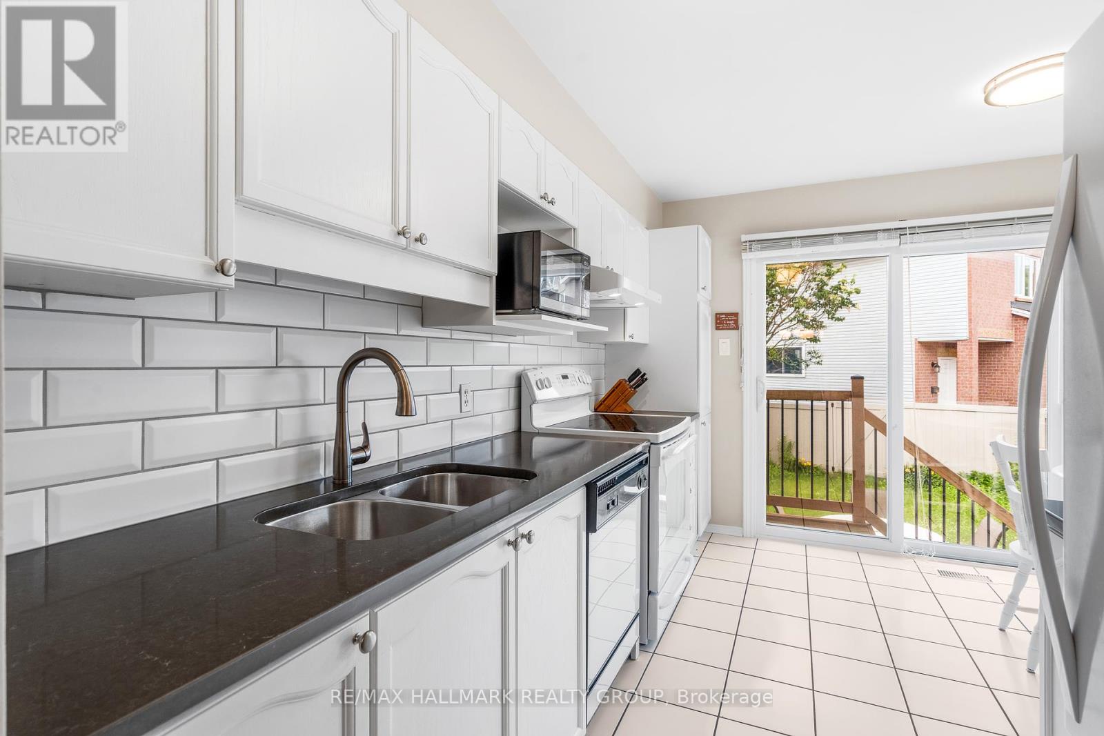 1567 Cedar Mills Road, Ottawa, Ontario  K1C 7L9 - Photo 14 - X12391705