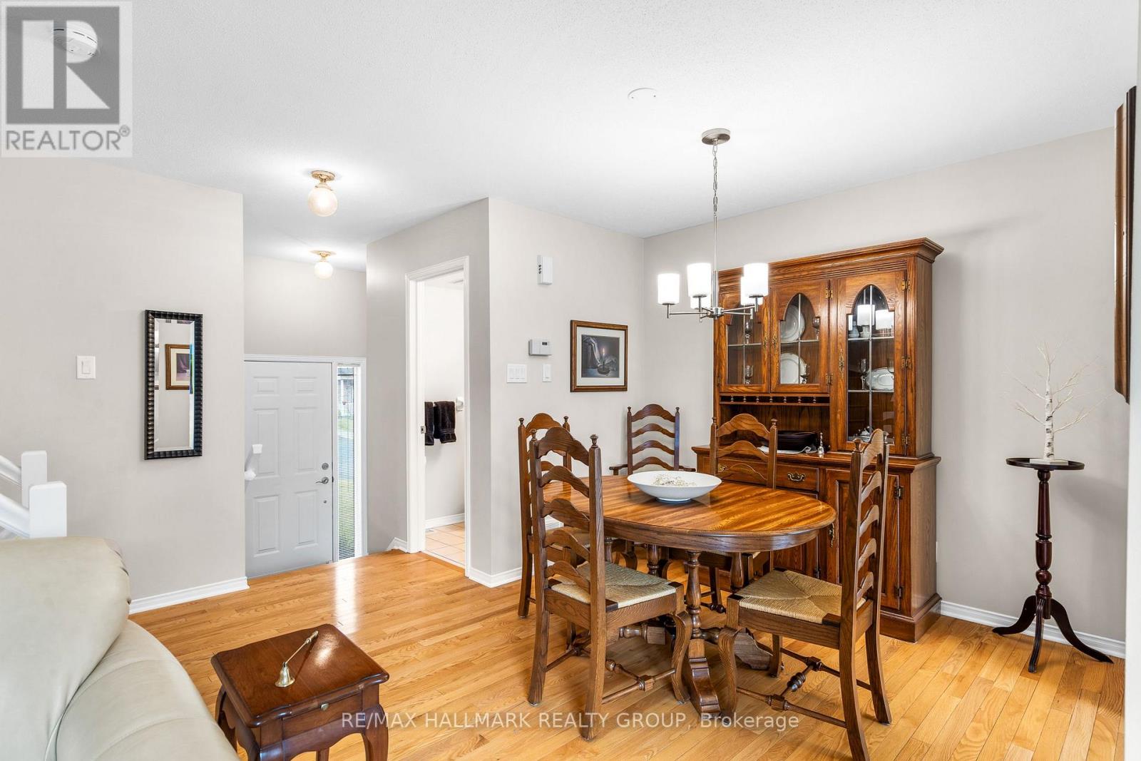 1567 Cedar Mills Road, Ottawa, Ontario  K1C 7L9 - Photo 8 - X12391705