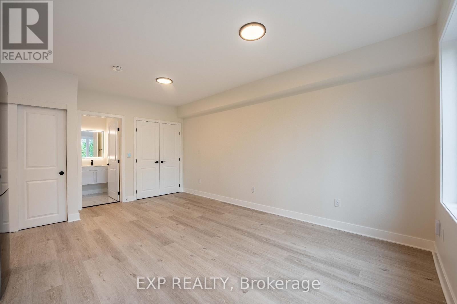 101 - 362 Lacasse Avenue, Ottawa, Ontario  K1L 7A9 - Photo 7 - X12391774