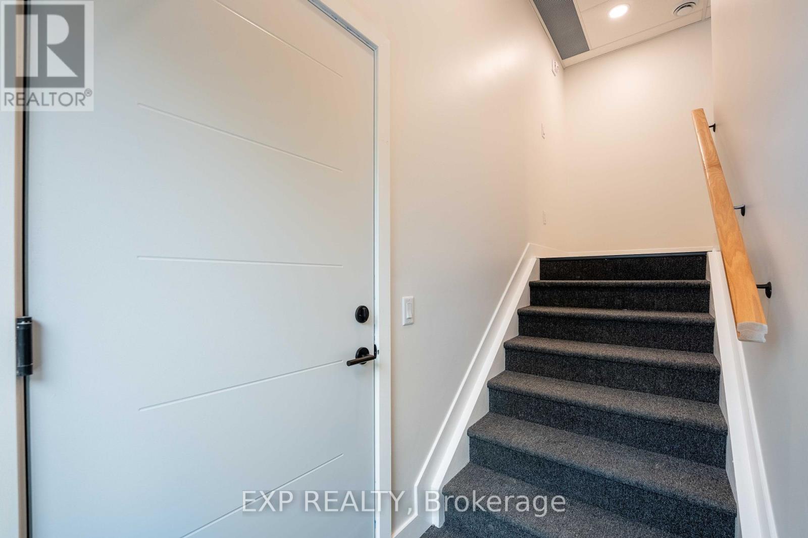 101 - 362 Lacasse Avenue, Ottawa, Ontario  K1L 7A9 - Photo 8 - X12391774