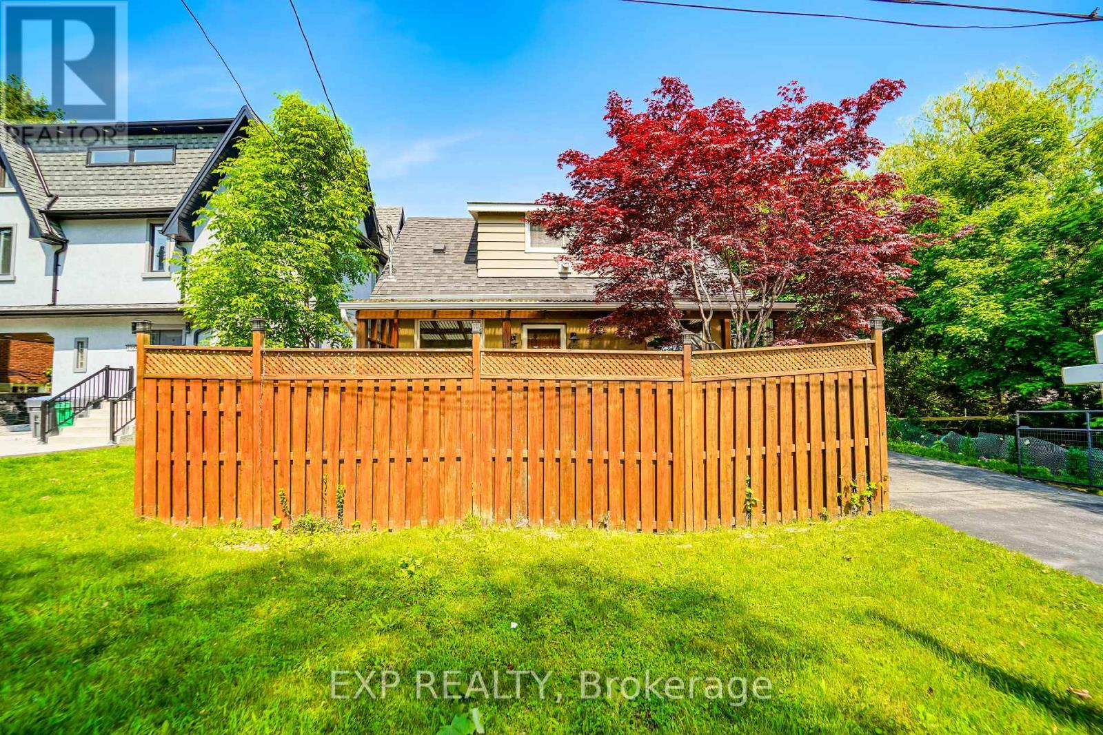 1331 St. James Avenue, Mississauga, Ontario  L5E 1J3 - Photo 21 - W12308565
