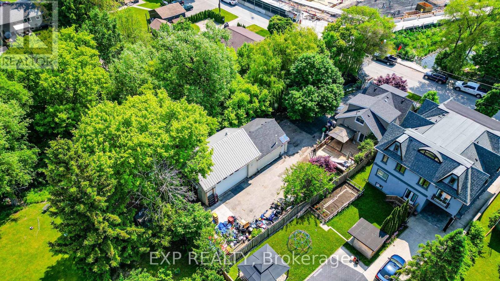 1331 St. James Avenue, Mississauga, Ontario  L5E 1J3 - Photo 15 - W12308565