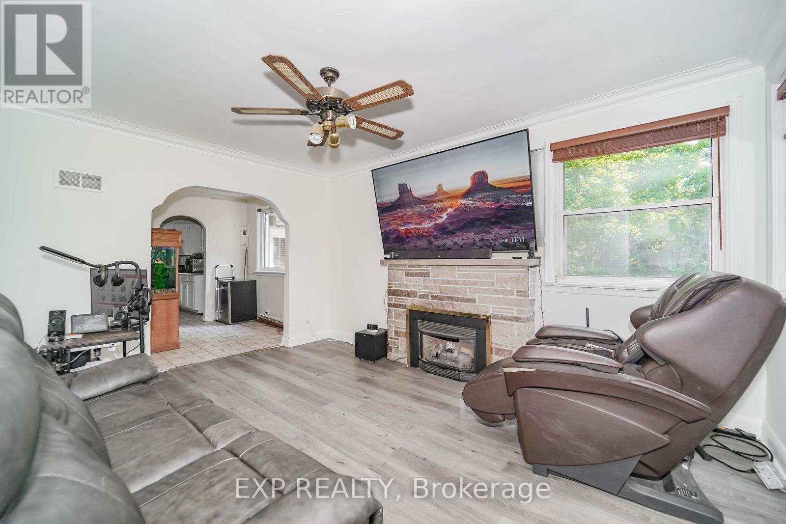 1331 St. James Avenue, Mississauga, Ontario  L5E 1J3 - Photo 45 - W12308565