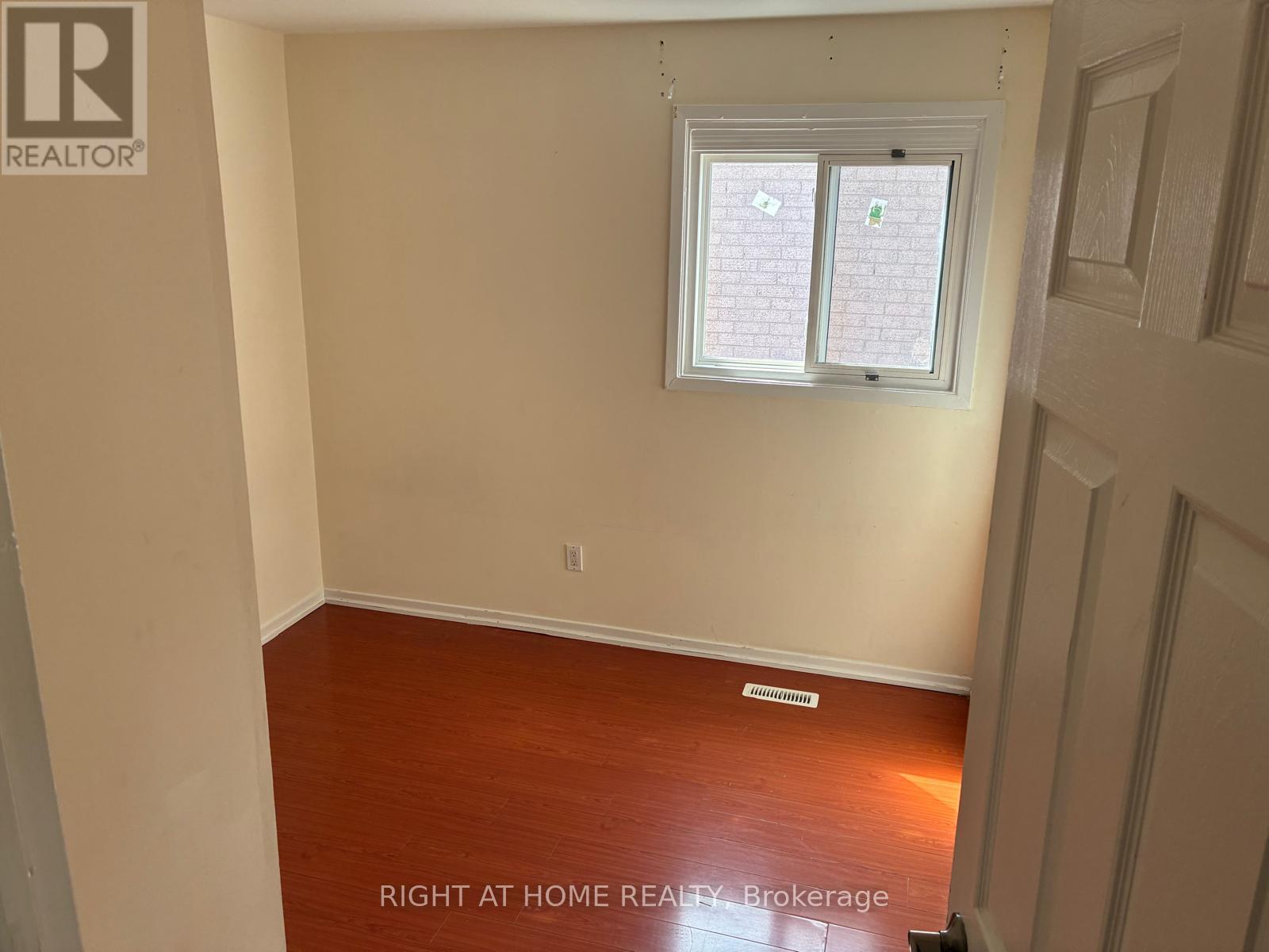 Main&2nd Floor - 29 Roxanne Crescent, Toronto, Ontario  M1V 4J5 - Photo 8 - E12391614