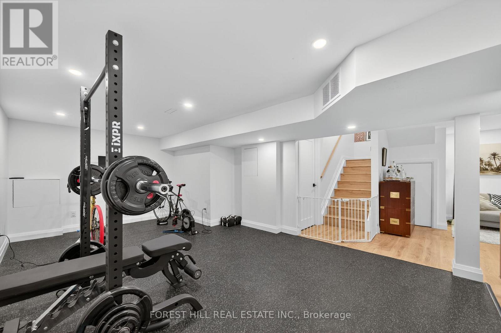 215 Main Street N, Newmarket (Bristol-London), Ontario  L3Y 9B1 - Photo 25 - N12391569