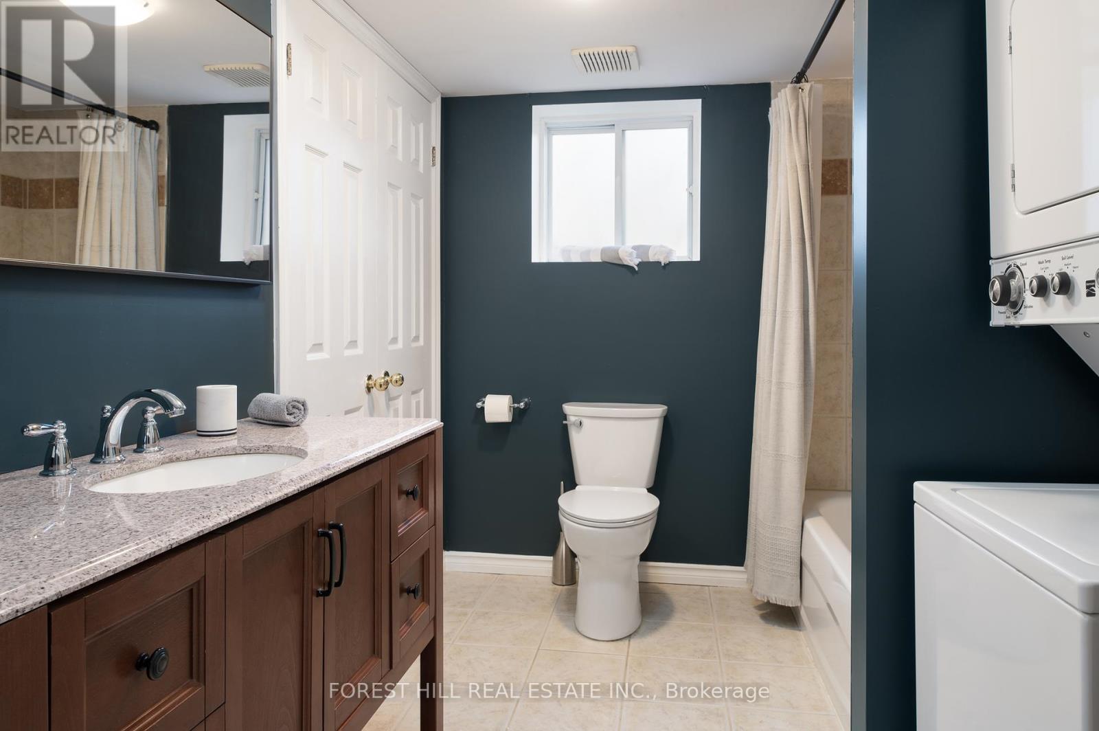 215 Main Street N, Newmarket (Bristol-London), Ontario  L3Y 9B1 - Photo 35 - N12391569