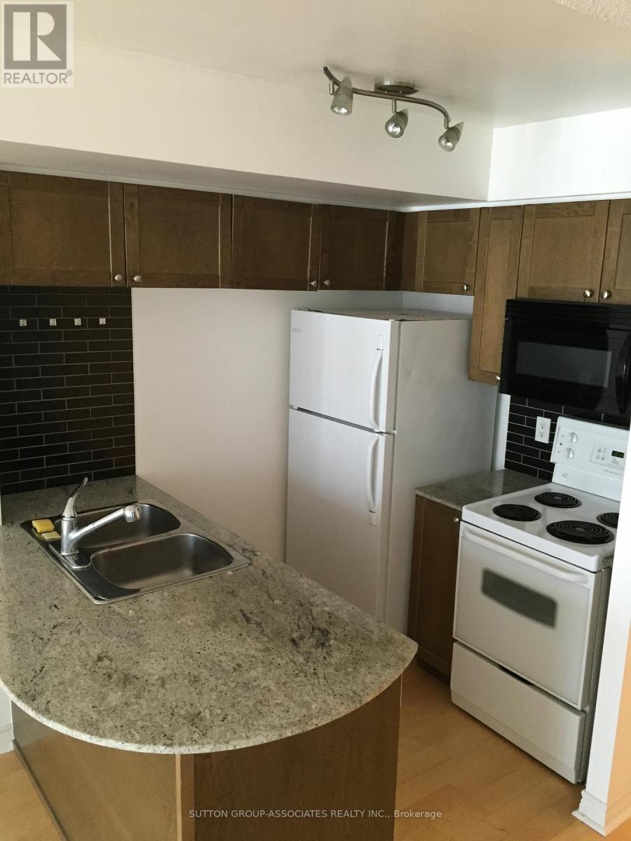 1914 - 763 Bay Street, Toronto, Ontario  M5G 2R3 - Photo 3 - C12385225