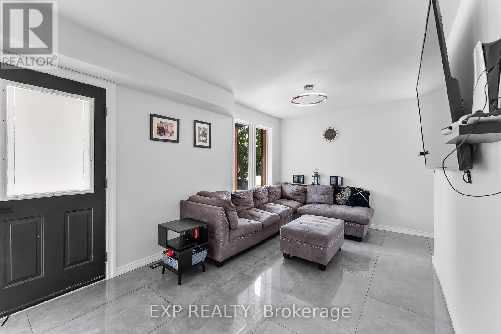 249 Wallace Avenue S, Welland, Ontario  L3B 1R7 - Photo 10 - X12391686