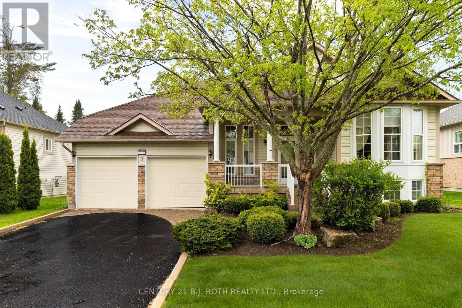Property at 7 TRAILWOOD PLACE image 1