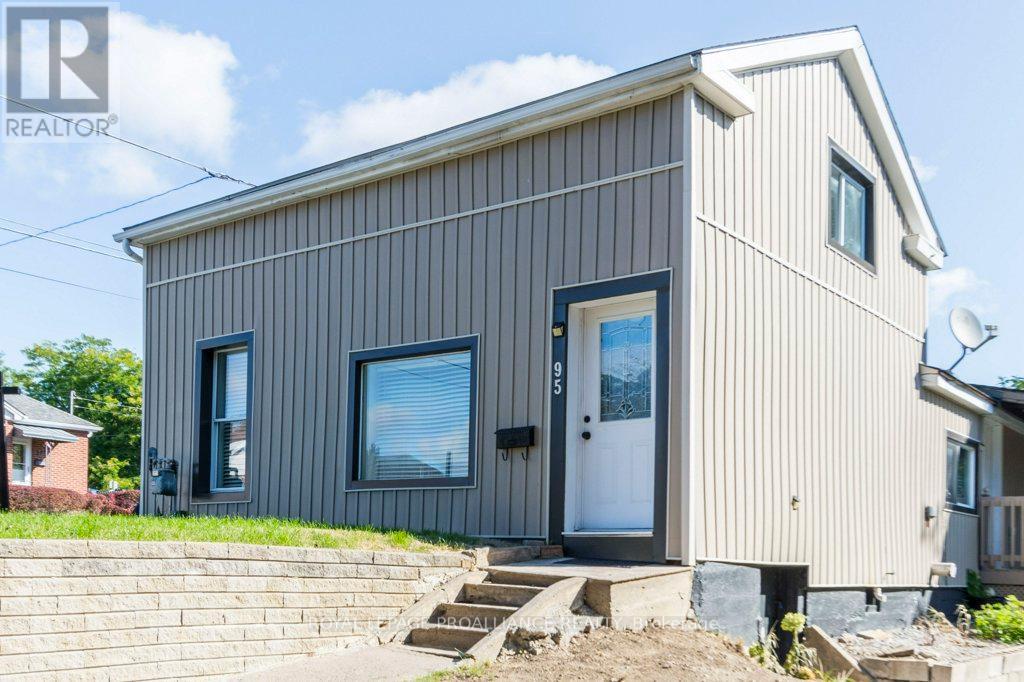 95 Grier Street, Belleville, Ontario  K8P 3A2 - Photo 3 - X12391671