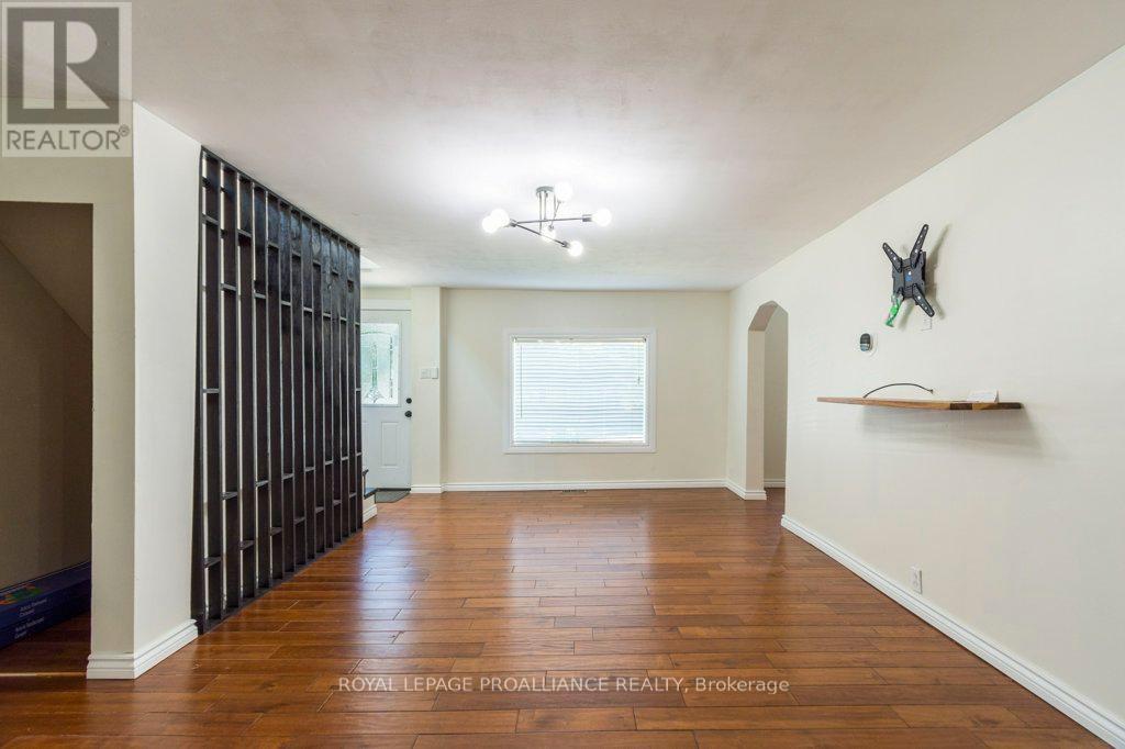 95 Grier Street, Belleville, Ontario  K8P 3A2 - Photo 8 - X12391671