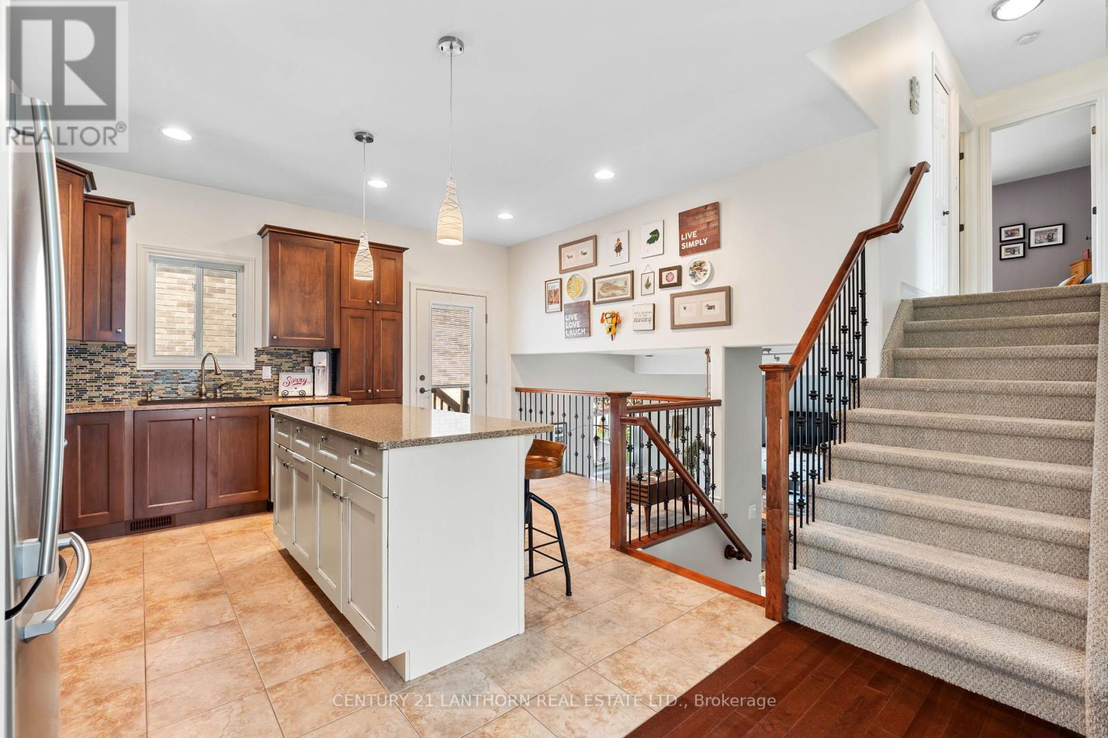 18 Mcdougall Drive, Belleville, Ontario K8N 4Z5 - Photo 7 - X12391811