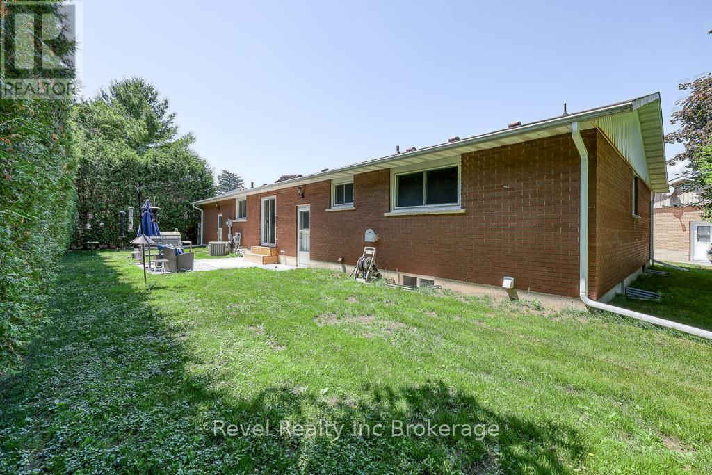 2 Richards Court, Tillsonburg, Ontario  N4G 2P5 - Photo 35 - X12391704