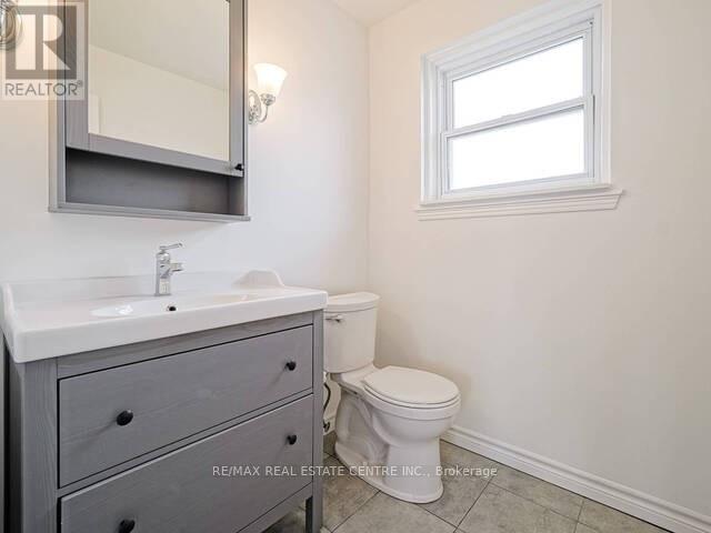 1723 Chalkdene Grove, Mississauga, Ontario  L4W 2C2 - Photo 26 - W12391536