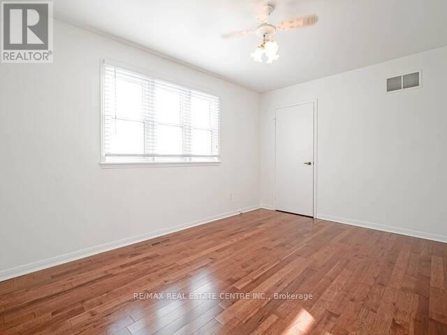 1723 Chalkdene Grove, Mississauga, Ontario  L4W 2C2 - Photo 30 - W12391536