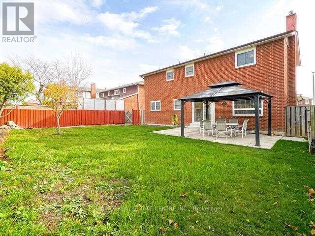 1723 Chalkdene Grove, Mississauga, Ontario  L4W 2C2 - Photo 36 - W12391536