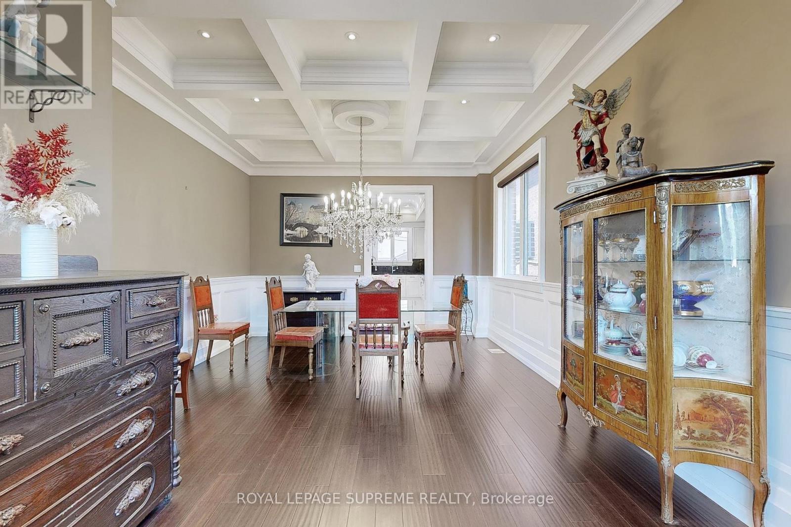 52b Cork Avenue, Toronto (Yorkdale-Glen Park), Ontario  M6B 2X8 - Photo 15 - W12391584