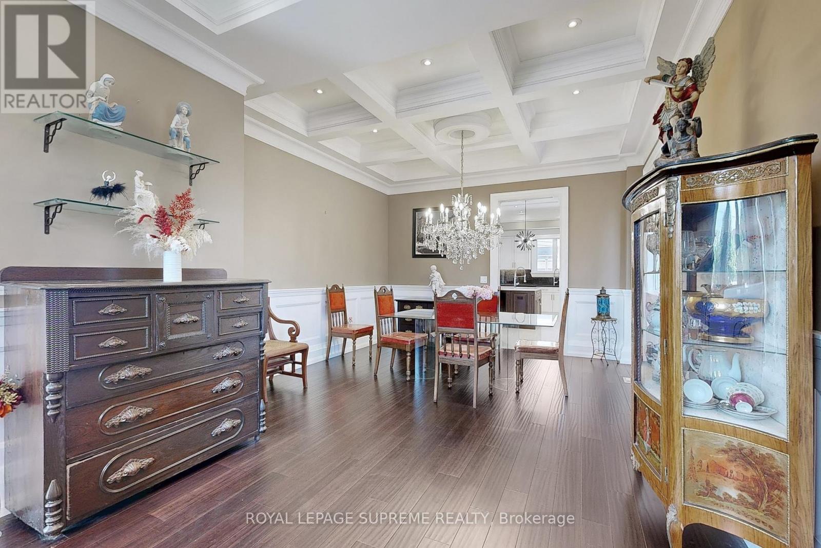 52b Cork Avenue, Toronto (Yorkdale-Glen Park), Ontario  M6B 2X8 - Photo 16 - W12391584