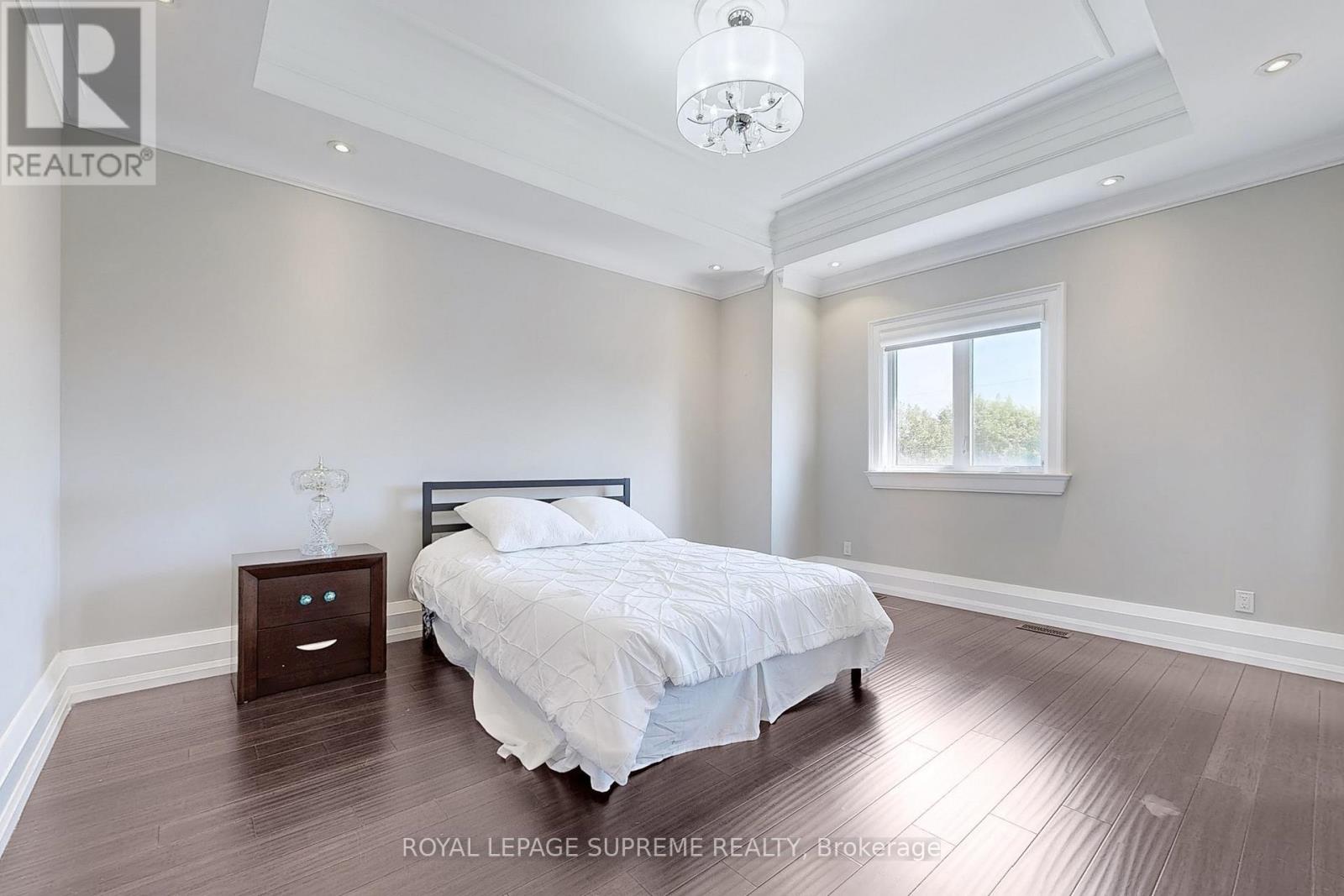 52b Cork Avenue, Toronto (Yorkdale-Glen Park), Ontario  M6B 2X8 - Photo 25 - W12391584