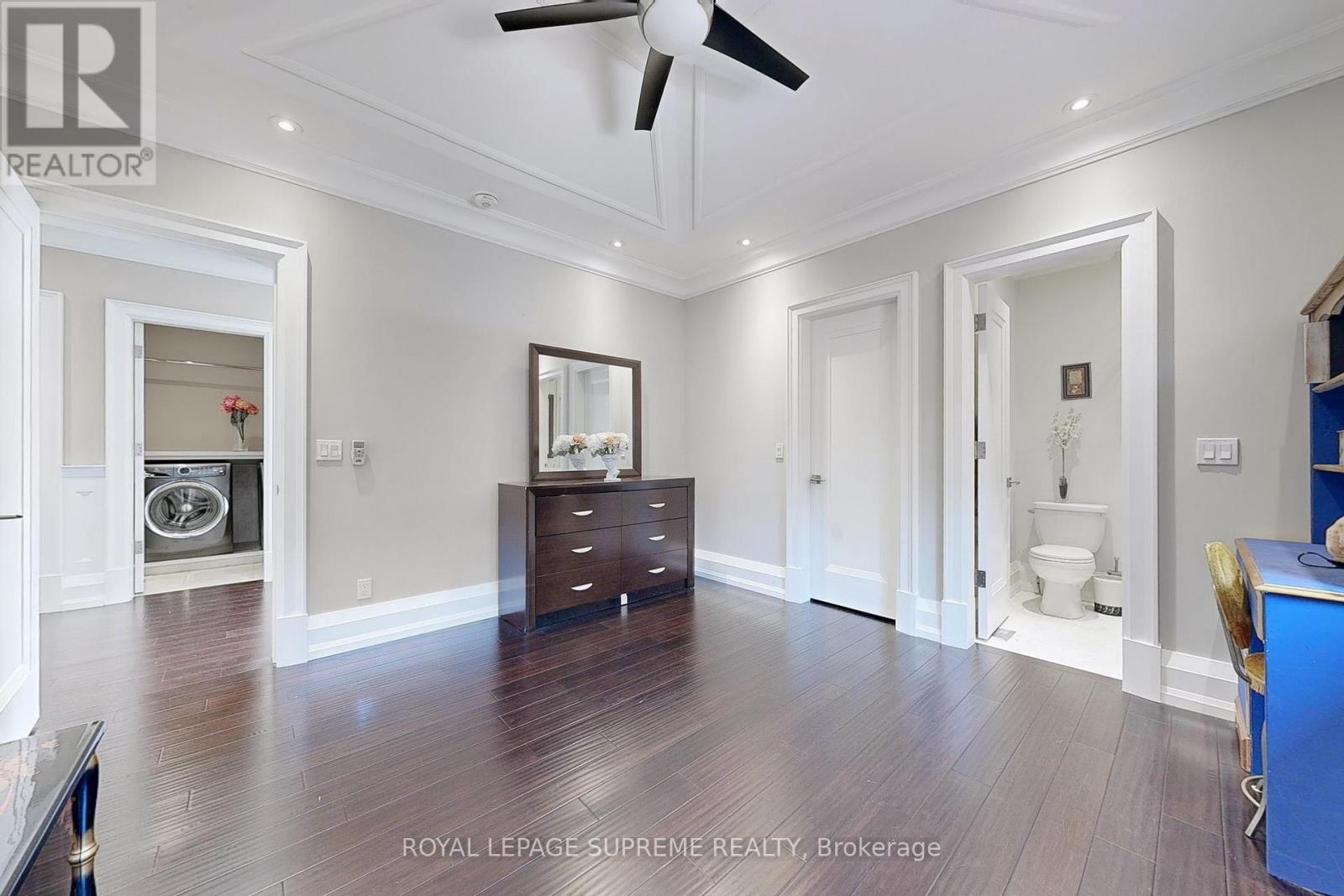 52b Cork Avenue, Toronto (Yorkdale-Glen Park), Ontario  M6B 2X8 - Photo 34 - W12391584