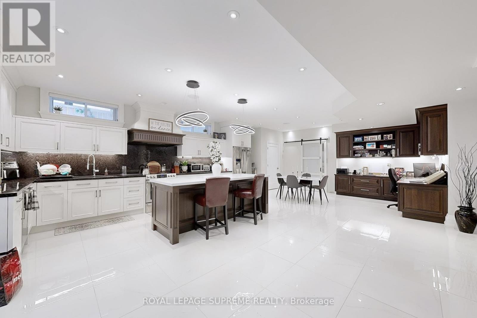 52b Cork Avenue, Toronto (Yorkdale-Glen Park), Ontario  M6B 2X8 - Photo 40 - W12391584