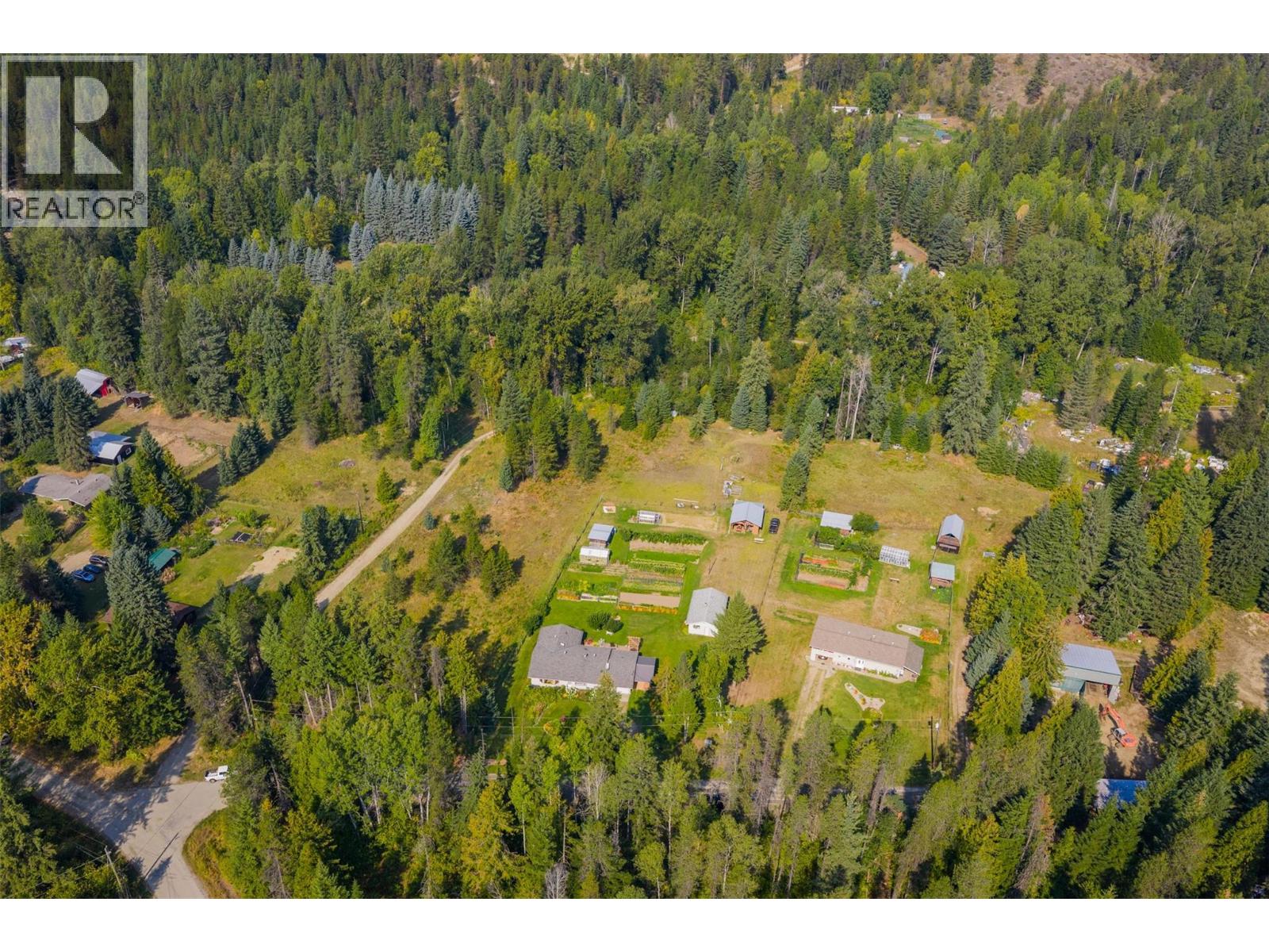 3712 Thorpe Road, Krestova, British Columbia  V0G 1H2 - Photo 11 - 10362066