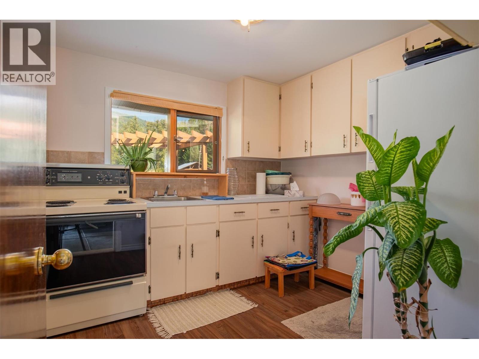 3712 Thorpe Road, Krestova, British Columbia  V0G 1H2 - Photo 45 - 10362066
