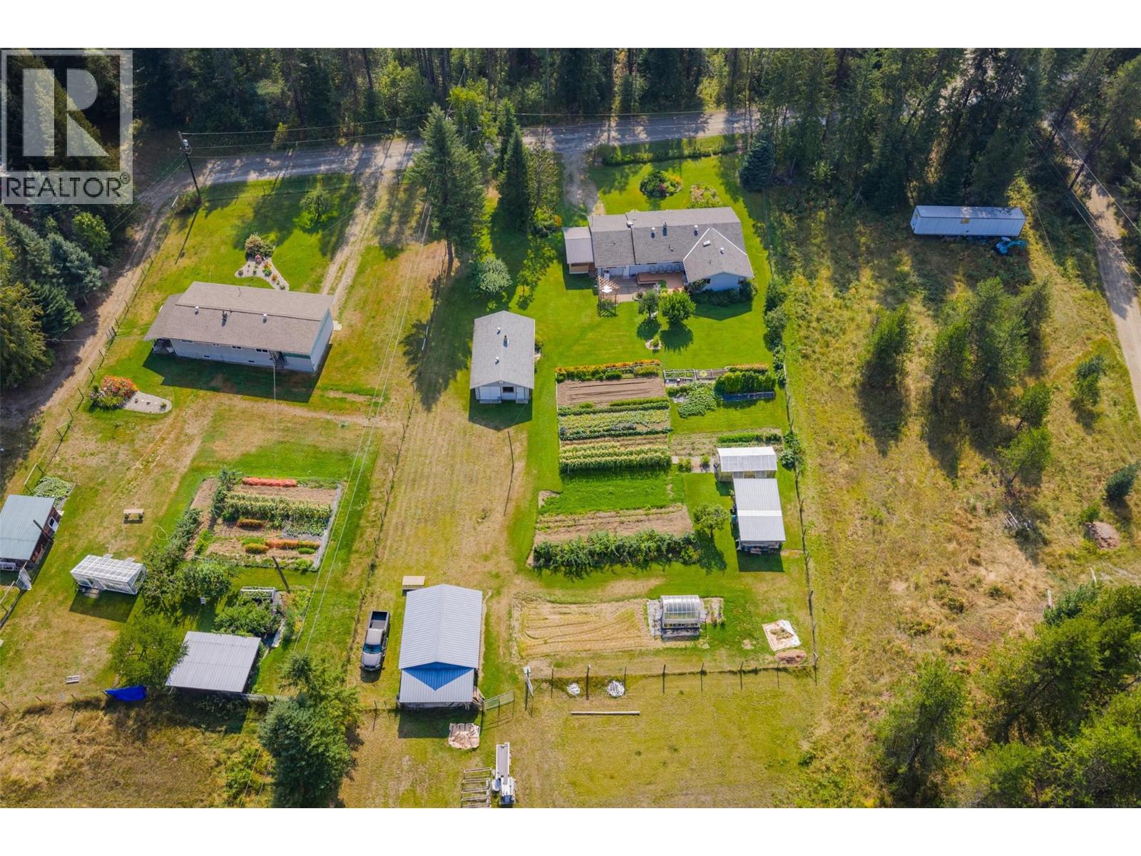 3712 Thorpe Road, Krestova, British Columbia  V0G 1H2 - Photo 5 - 10362066