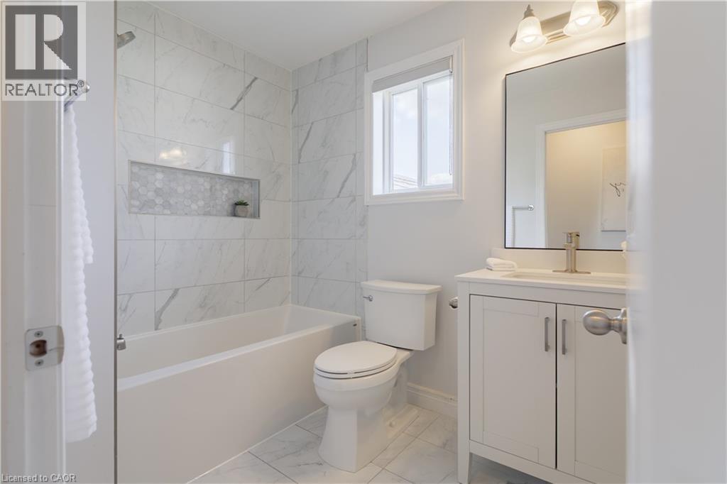 83 Benedict Place, Hamilton, Ontario  L9A 0A4 - Photo 34 - 40754774