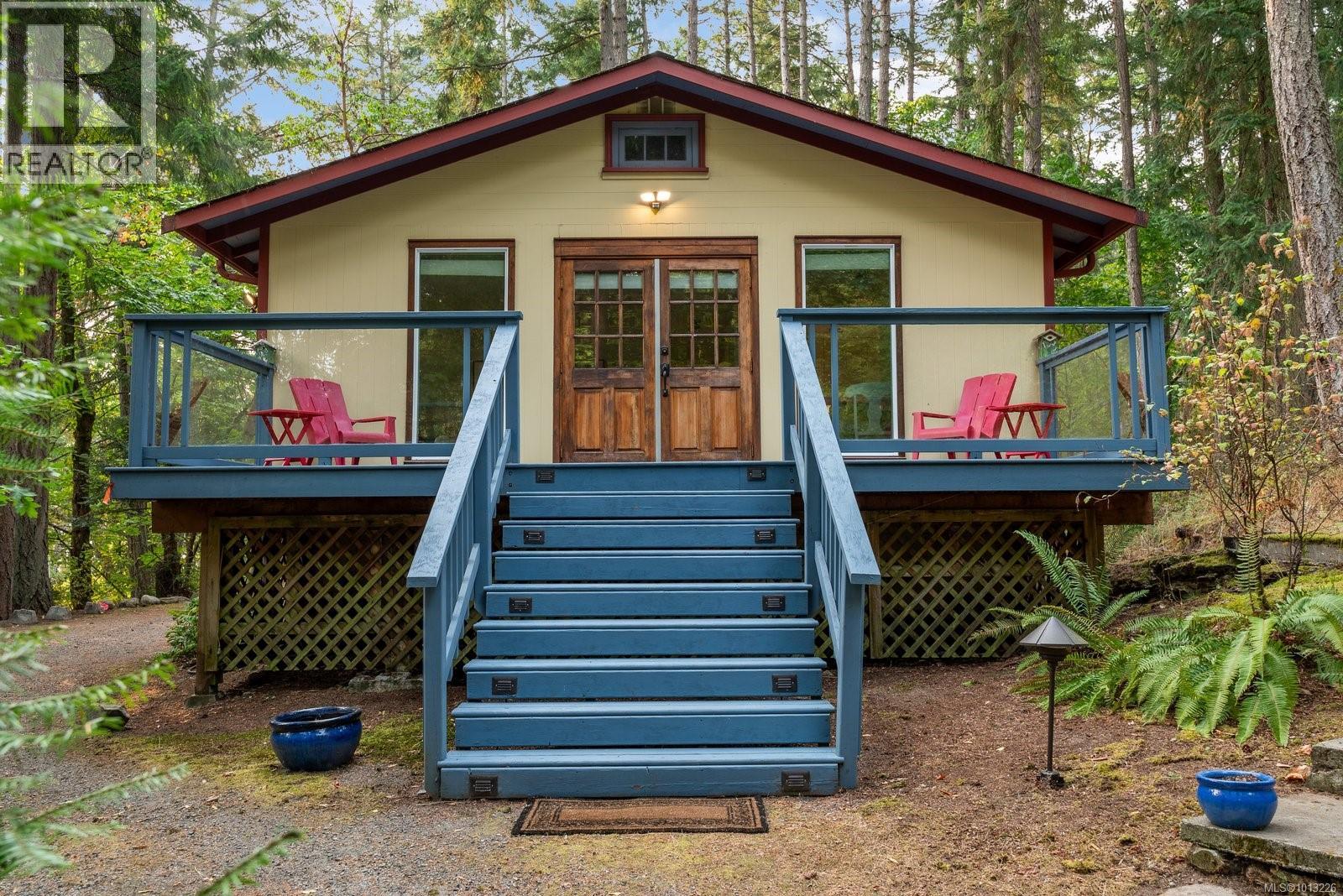 99 Captain Morgans Blvd, Protection Island, British Columbia