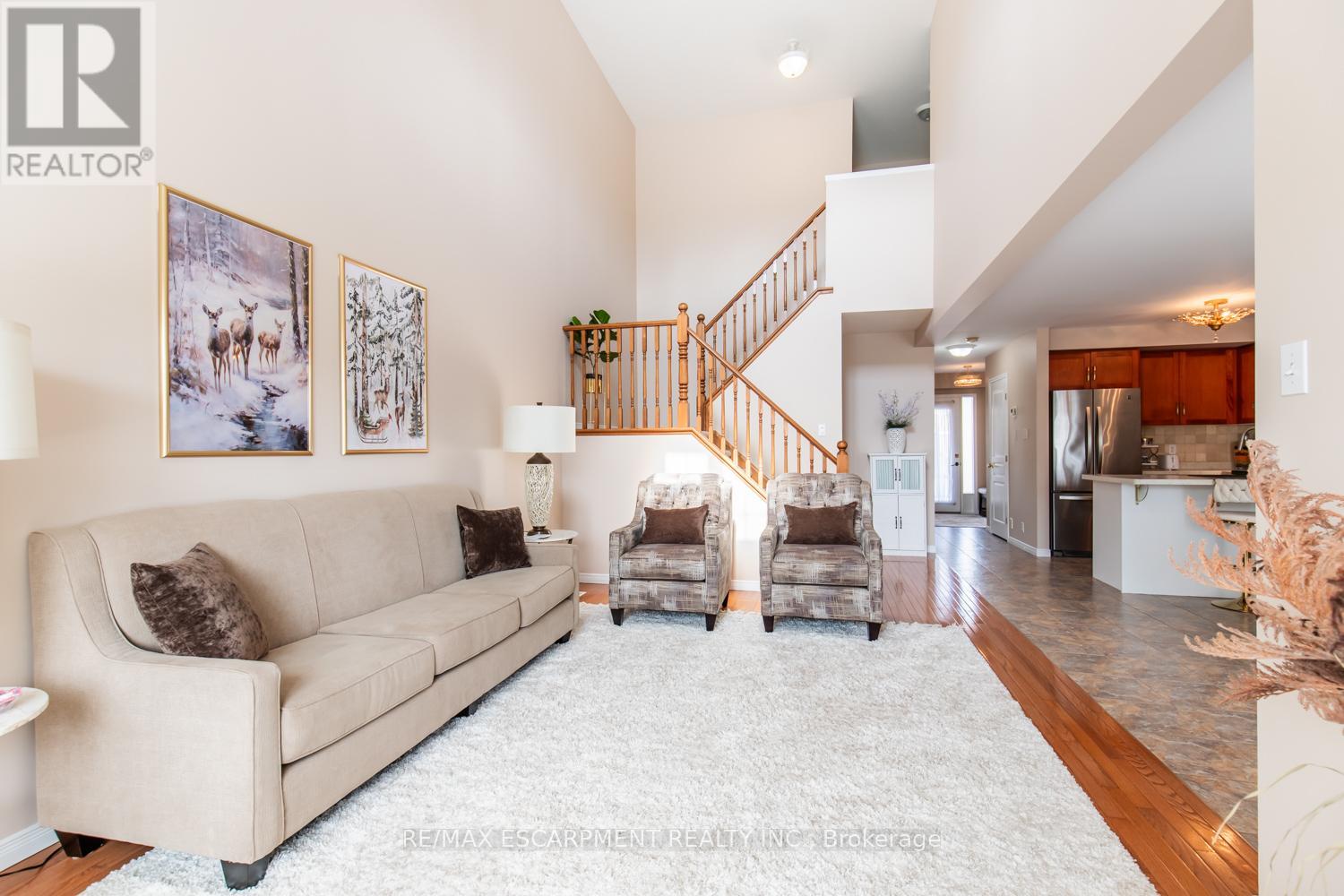 2 - 188 Livingston Avenue, Grimsby, Ontario  L3M 5R7 - Photo 11 - X12391560