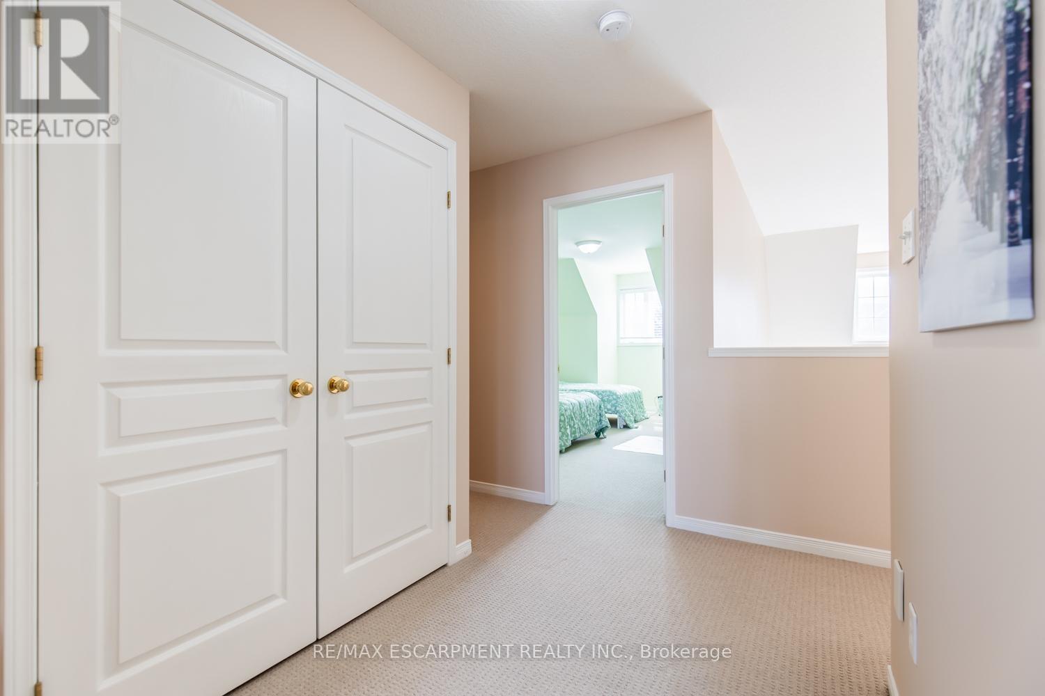 2 - 188 Livingston Avenue, Grimsby, Ontario  L3M 5R7 - Photo 14 - X12391560