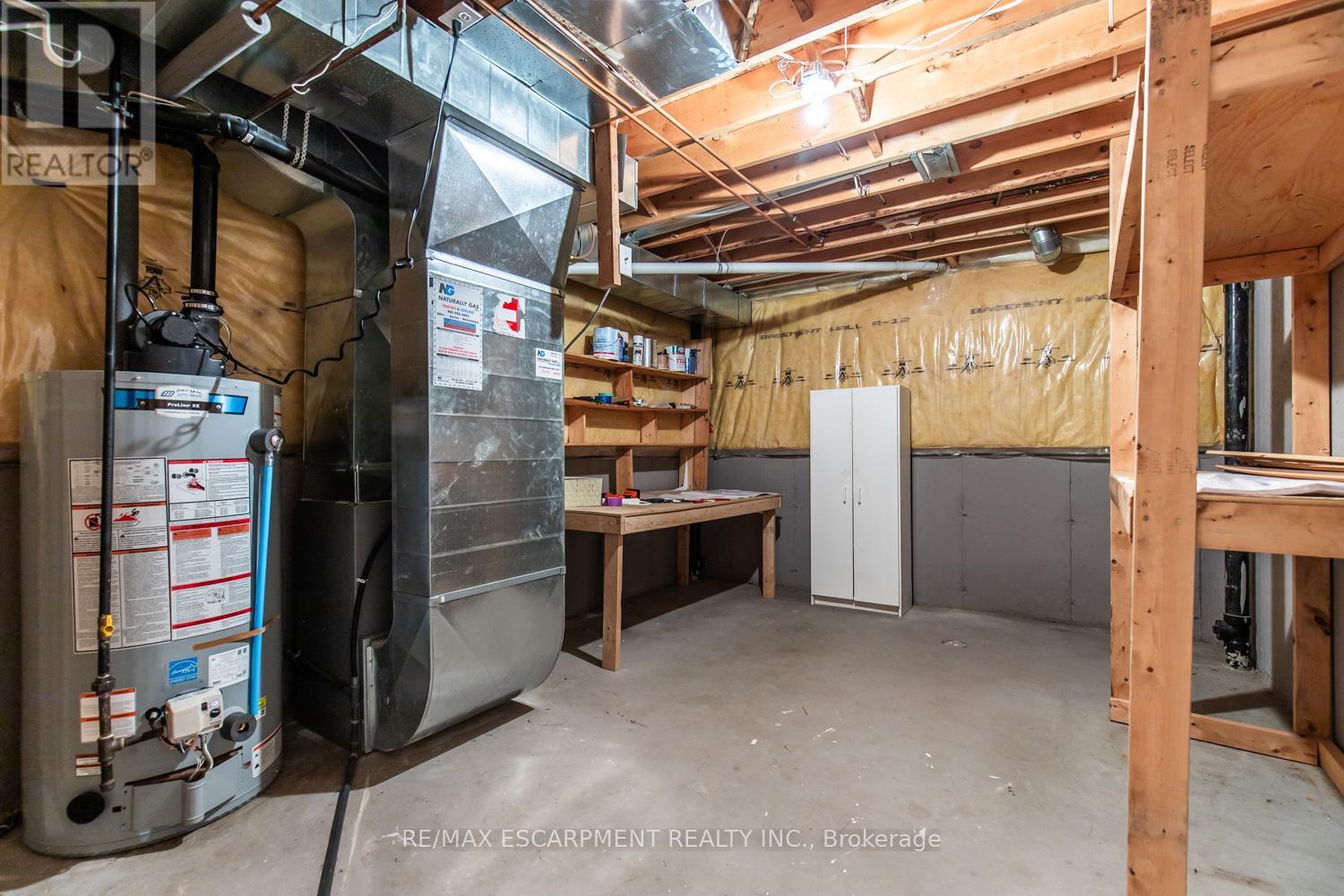 2 - 188 Livingston Avenue, Grimsby, Ontario  L3M 5R7 - Photo 21 - X12391560