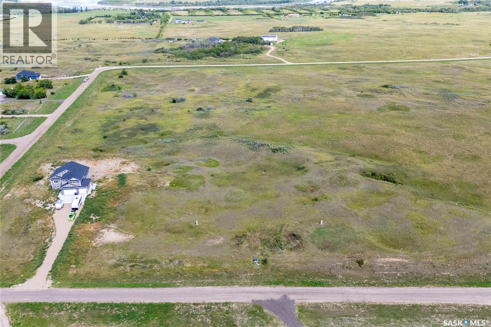 8 Peace Bay, Dundurn Rm No. 314, Saskatchewan  S7K 4E2 - Photo 2 - SK017873