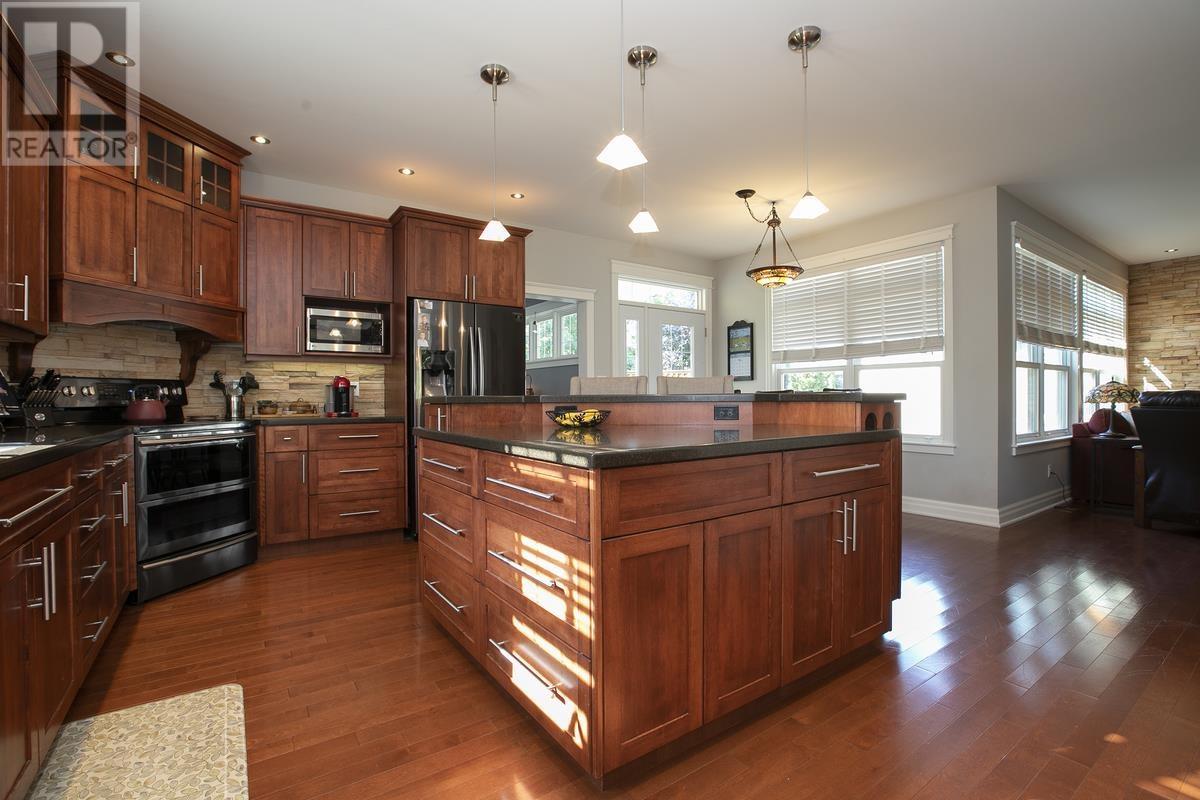 231 Macdonald Ave, Sault Ste. Marie, Ontario  P6B 6L6 - Photo 18 - SM252543