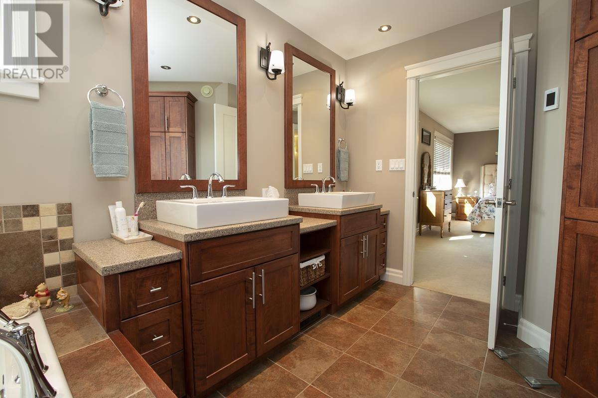 231 Macdonald Ave, Sault Ste. Marie, Ontario  P6B 6L6 - Photo 31 - SM252543