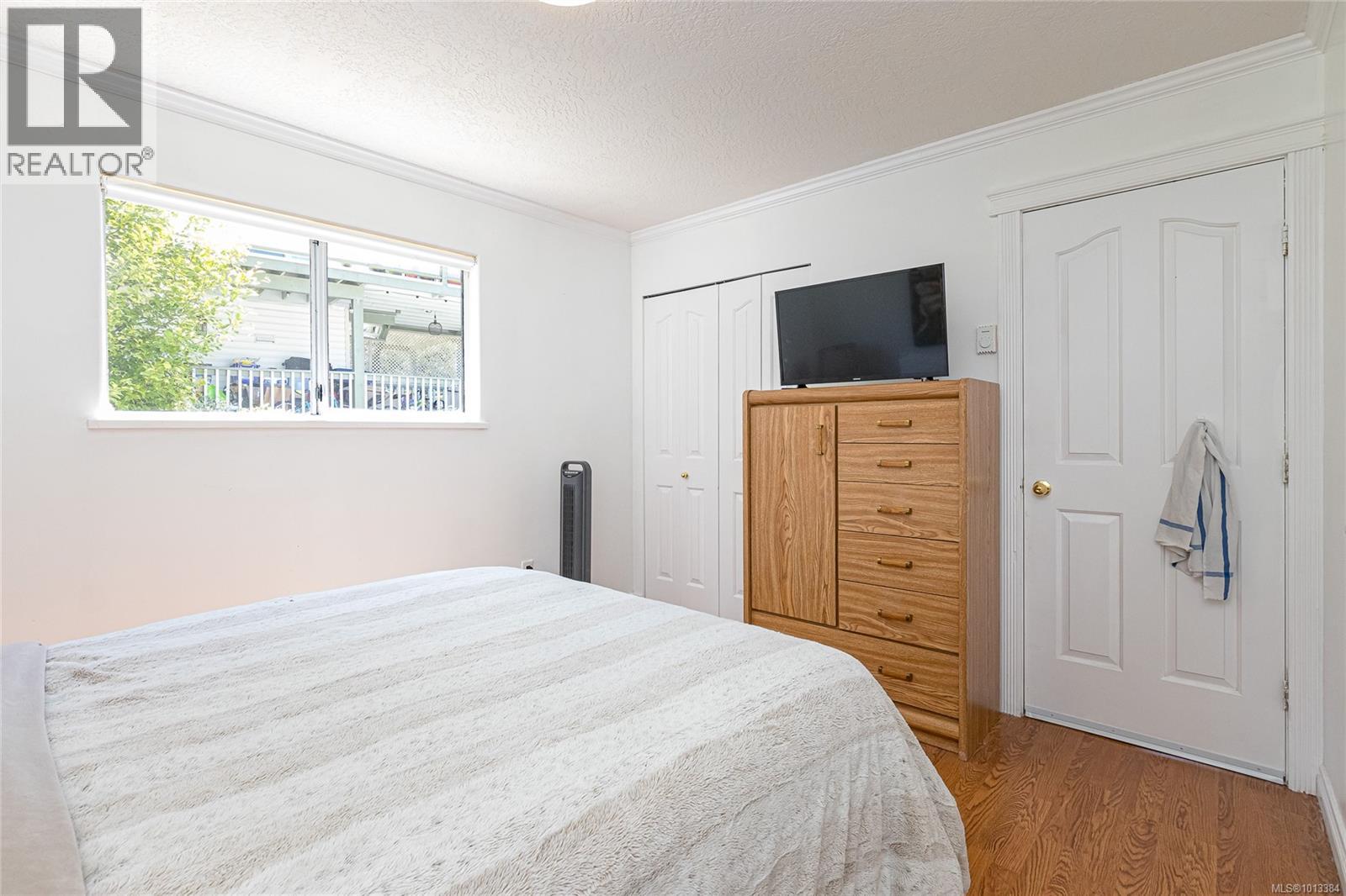 Property at 2236 Tara Pl image 3
