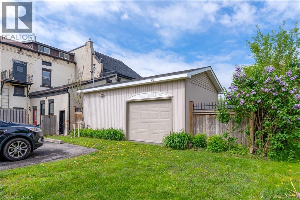 220 Nelson Street, Brantford, Ontario  N3S 4C1 - Photo 5 - 40767945