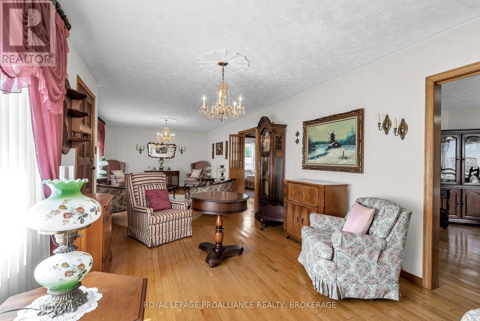 224 Danis Avenue, Cornwall, Ontario  K6H 5E7 - Photo 8 - X12391841