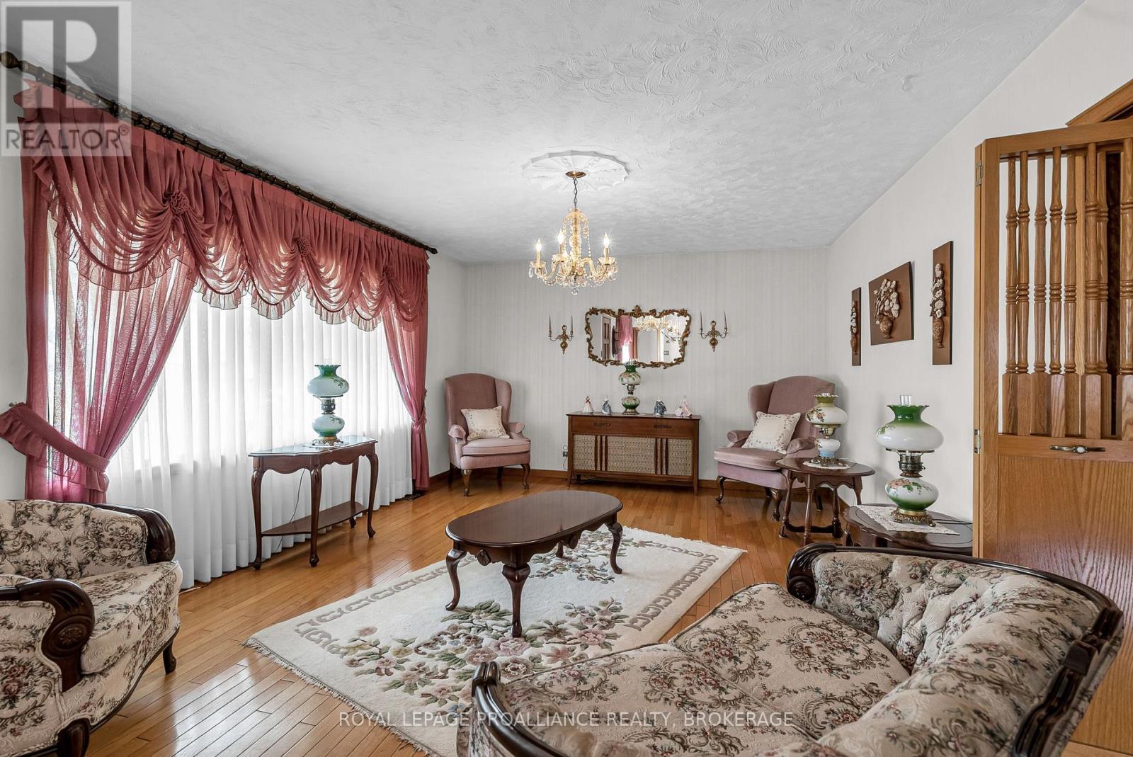 224 Danis Avenue, Cornwall, Ontario  K6H 5E7 - Photo 9 - X12391841