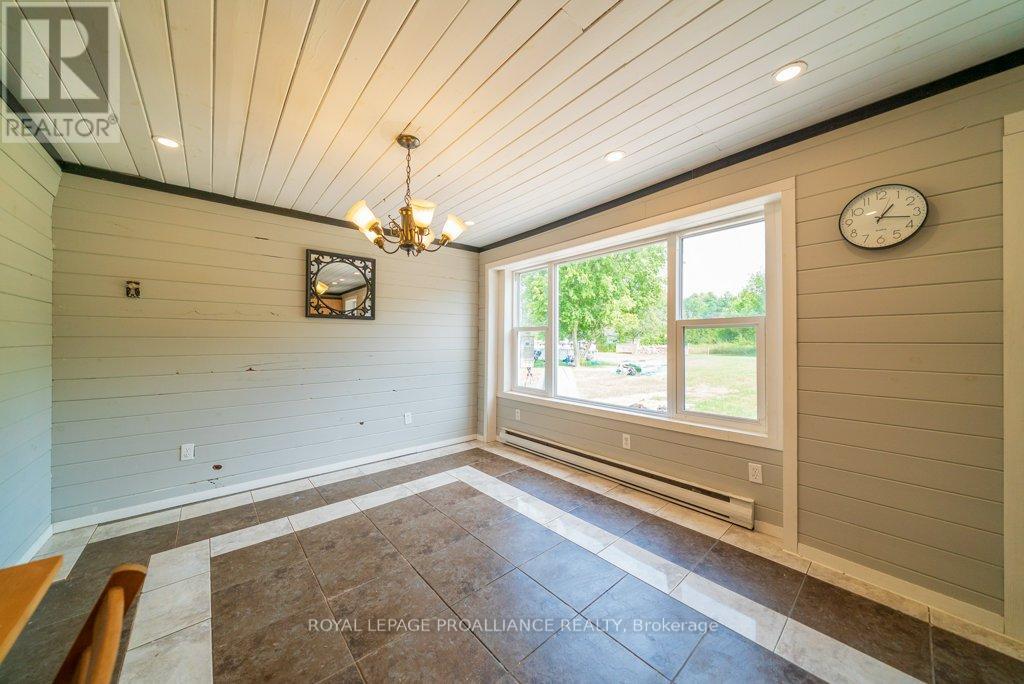 12275 Highway 41, Addington Highlands, Ontario  K0H 2G0 - Photo 11 - X12391836
