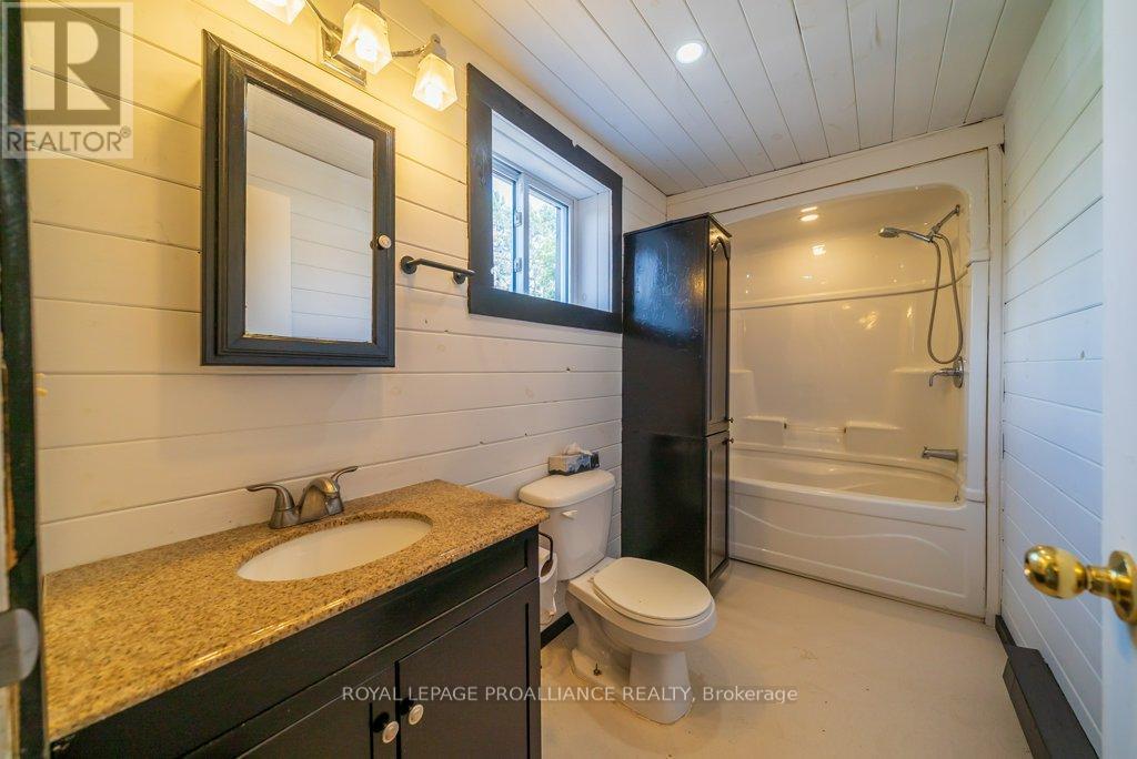 12275 Highway 41, Addington Highlands, Ontario  K0H 2G0 - Photo 21 - X12391836