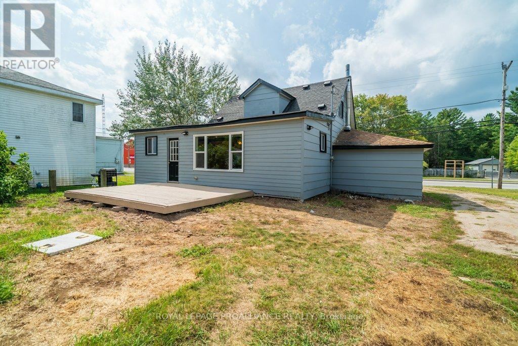 12275 Highway 41, Addington Highlands, Ontario  K0H 2G0 - Photo 4 - X12391836