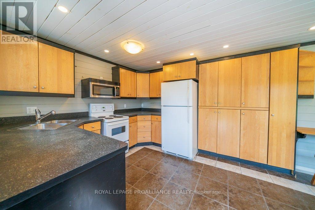 12275 Highway 41, Addington Highlands, Ontario  K0H 2G0 - Photo 6 - X12391836