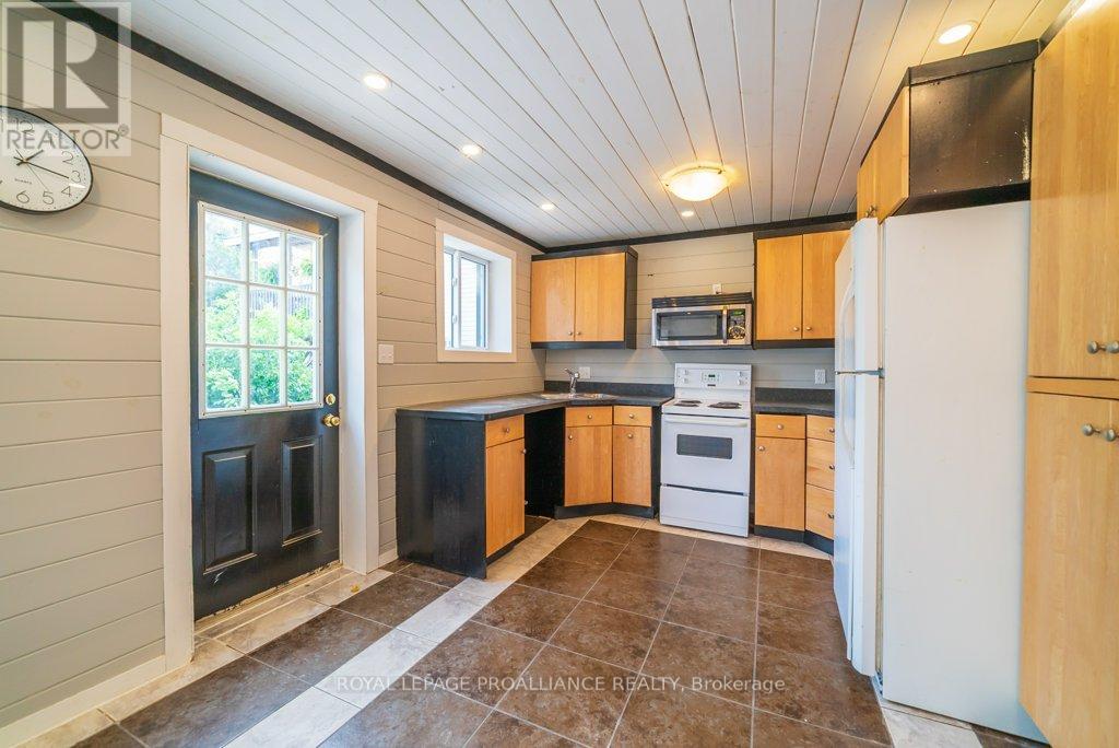 12275 Highway 41, Addington Highlands, Ontario  K0H 2G0 - Photo 8 - X12391836