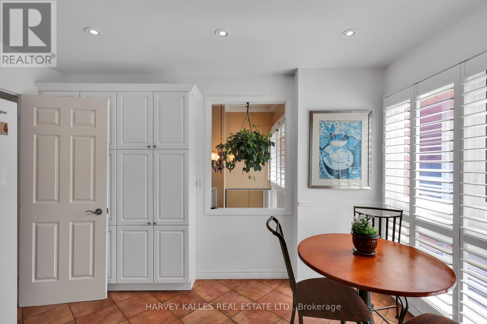 68 Sylvan Valleyway, Toronto (Bedford Park-Nortown), Ontario  M5M 4M3 - Photo 17 - C12391633