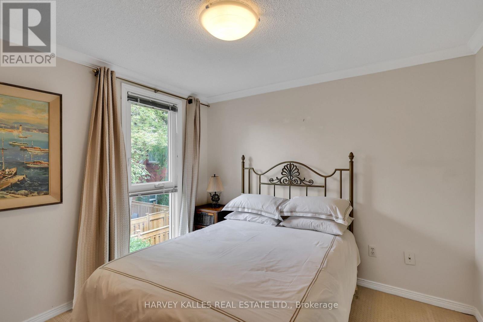 68 Sylvan Valleyway, Toronto (Bedford Park-Nortown), Ontario  M5M 4M3 - Photo 30 - C12391633